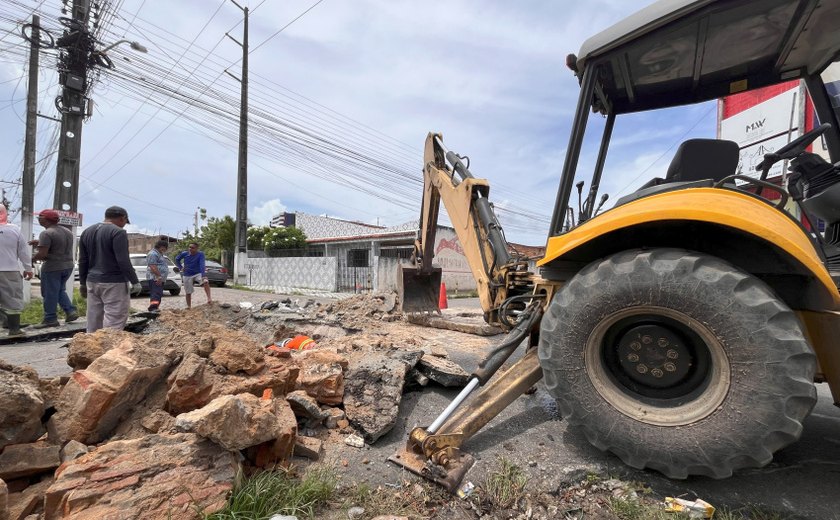 Cruzamento no Pinheiro fica interditado até segunda-feira (26)