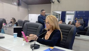 Silvania Barbosa sobe o tom e denuncia falhas dos órgãos de proteção em defesa das mulheres de AL