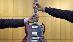 Fábrica de guitarras Gibson declara falência, mas apresenta plano de continuidade