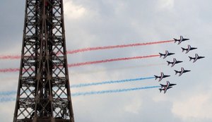 França anuncia criação de comando militar dedicado ao espaço
