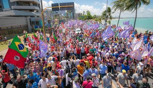 Frente ampla pela democracia faz maior caminhada da história de Alagoas em apoio a Renan Filho e Paulo
