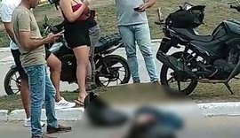 Motociclista cai de veículo, é atropelado por caminhão e morre no Antares