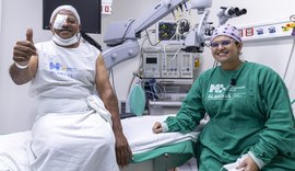 Programa transforma a vida de paciente ao remover 'carne crescida' dos olhos