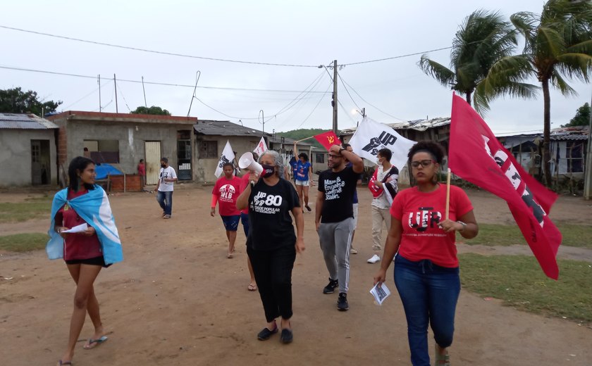 Ato na periferia de Maceió denuncia discurso golpista de Bolsonaro