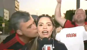 Repórter assediada diz que torcedor do Flamengo a xingou e a beijou no ombro antes de aparecer no ar