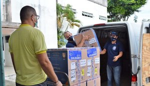 Alagoas recebe 63.610 doses de vacinas e passa a imunizar pessoas de 50 a 52 anos