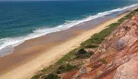 Adolescente de 17 anos morre afogado na Praia de Jacarecica, em Maceió