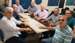 Economistas vivenciam um dia de eleição, inauguração e homenagens