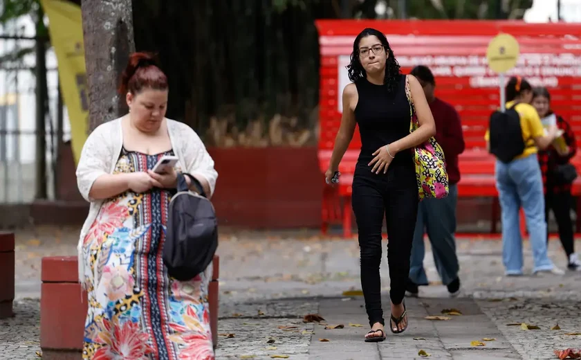 Prazo para pagar taxa de inscrição do Enem 2025 termina nesta sexta-feira