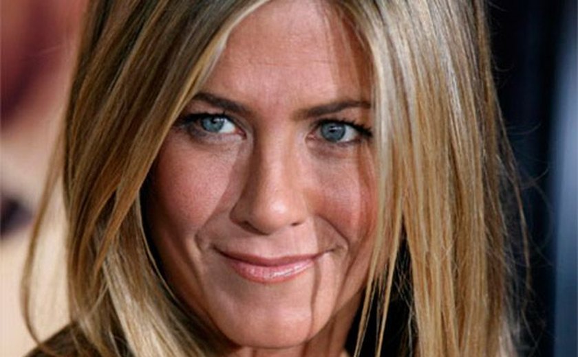 Atriz Jennifer Aniston gasta R$ 1 milhão com sua beleza por ano, diz jornal britânico