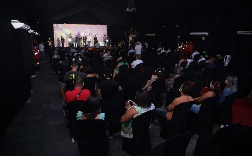 Abertura do 11º Circuito Penedo de Cinema homenageia figuras do cinema alagoano
