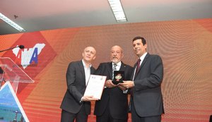 Presidente da Fiea recebe Comenda Graciliano Ramos