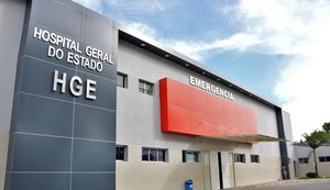 Duas pessoas ficam feridas após colisão envolvendo dois carros na AL-105