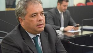 Renan Filho escolhe Silvio para liderança do governo na ALE
