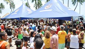 Projeto Se Liga na Praia promove festa do samba na Ponta Verde
