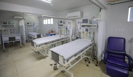 Secretário da Saúde detalha esforços para conter Covid-19 e reforça: ‘Fique em casa’