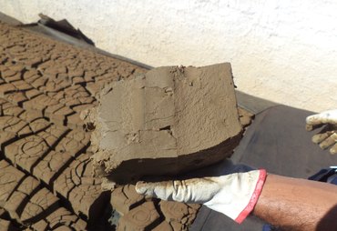 Agreste Saneamento amplia destinação sustentável do lodo de ETA para fabricação de tijolos