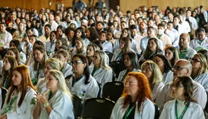 Mais Médicos: 407 profissionais começam a atuar em 22 estados