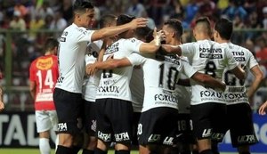 Corinthians goleia por 7 a 2 com 3 de Jádson e avança na Libertadores