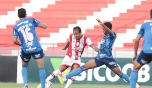 Náutico e Cruzeiro empatam nos Aflitos, mas raposa segue na zona de rebaixamento