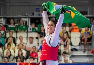 Maria Clara Pacheco é campeã mundial de taekwondo na China