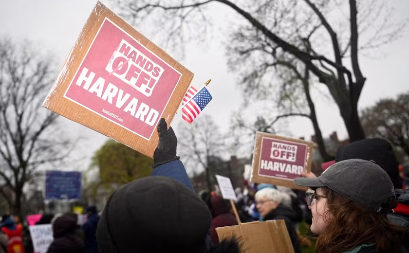 Harvard: Justiça dos EUA derruba proibição de governo Trump a alunos estrangeiros na universidade