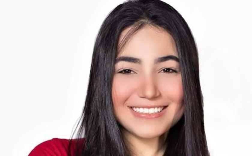 Líder da juventude do Podemos em AL, Yasmin Silveira assina Pacto do Governo Federal