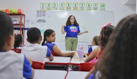 Gestores vêm a Alagoas conhecer programa da primeira escola pública bilíngue do Norte e Nordeste
