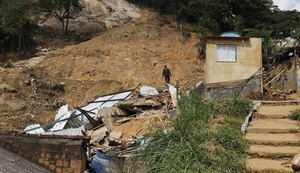 Sobe para 232 número de mortos na tragédia de Petrópolis