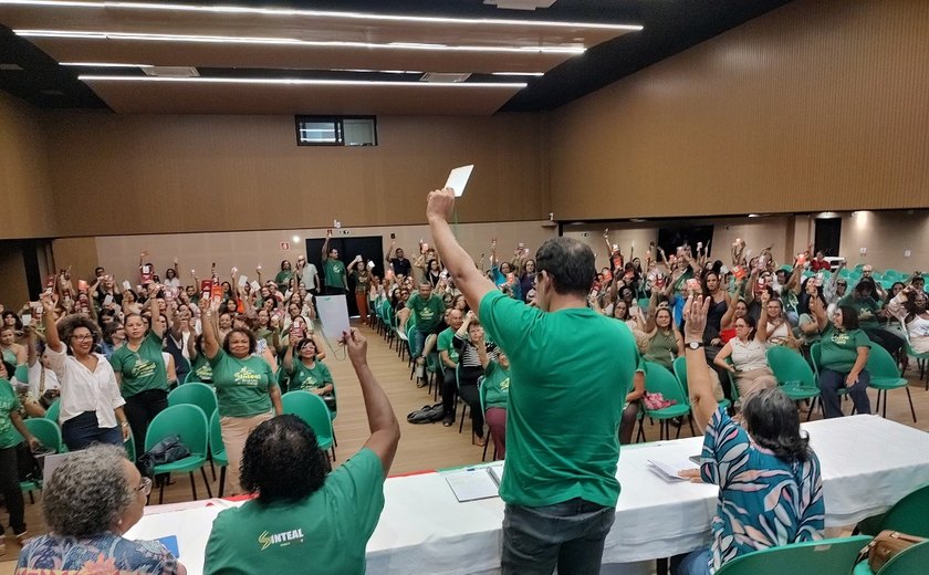 Maceió: assembleia define agenda de atividades de greve na rede municipal