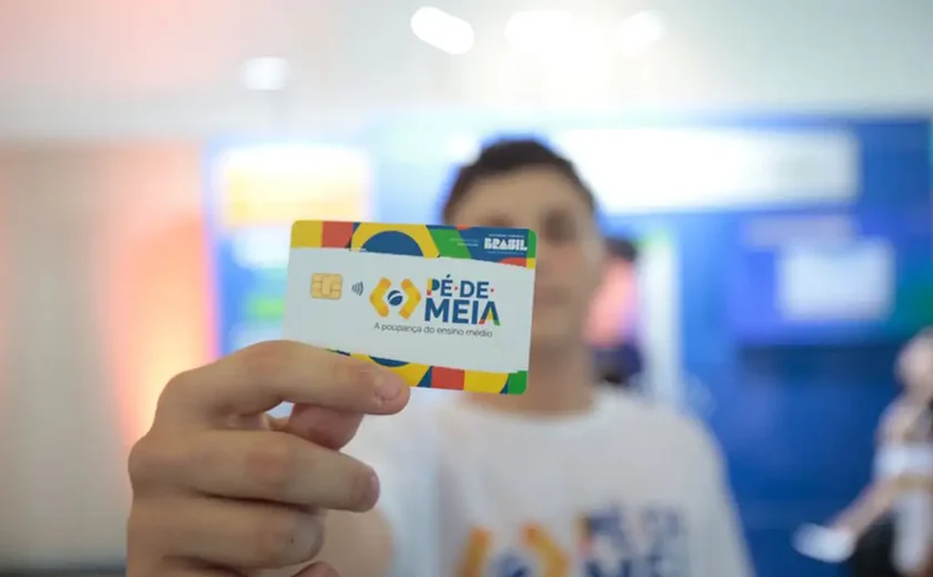 Nascidos em novembro e dezembro recebem 6ª parcela do Pé-de-Meia