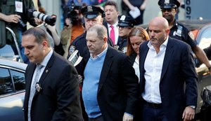 Mais três mulheres processam Harvey Weinstein por estupro e agressão sexual
