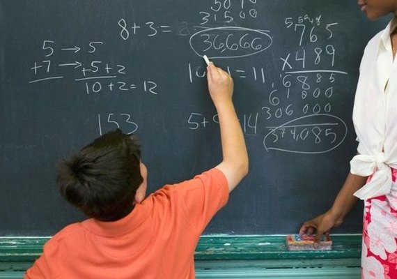 Incentivo a escolas que melhorarem resultados no Ideb é lei municipal em Maceió