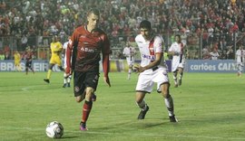 Atlético-GO vira sobre Brasil de Pelotas e segue sonhando com acesso