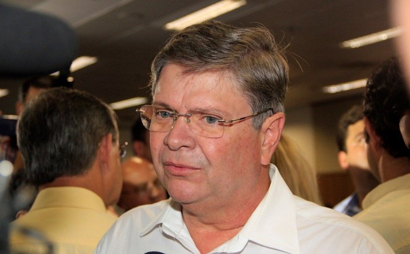 Morre de Covid o ex-prefeito de Penedo Alexandre Toledo