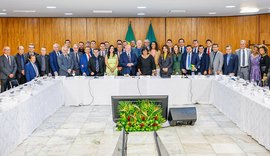 Presidente da AMA participa de reunião com presidente Lula, em Brasília