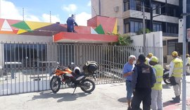 Morador de rua tenta roubar fiação de imóvel e morre eletrocutado na Pajuçara