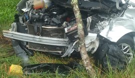 Motorista fica ferido em colisão envolvendo dois carros na BR-316