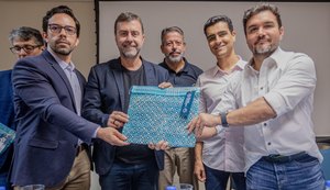 Prefeito JHC prega união em defesa do turismo de Maceió