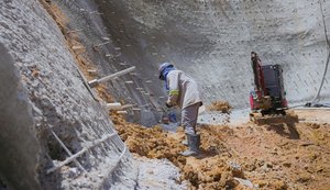 Obra de contenção em encosta do São Jorge entra na reta final