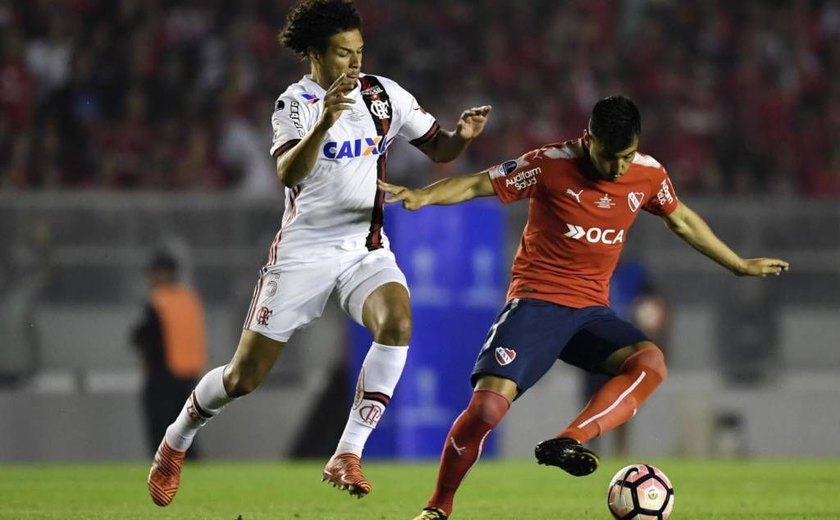 Flamengo perde de virada na primeira final da Copa Sul-Americana
