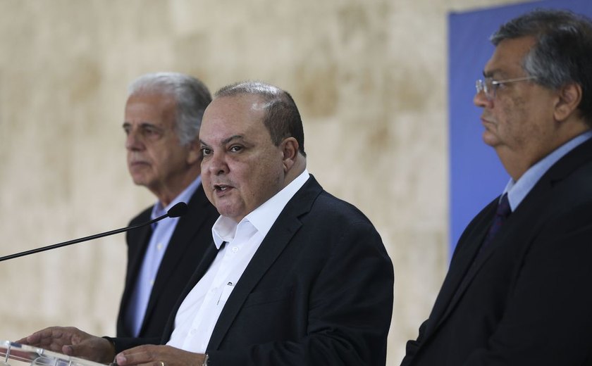 Segundo suspeito de atentado com bomba fugiu do DF, diz governador
