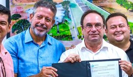 Arthur Lira garante investimentos e ruas do bairro Canafístula vão ganhar pavimentação e drenagem