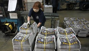 Jornal pró-democracia de Hong Kong anuncia seu fim após ser alvo de operações