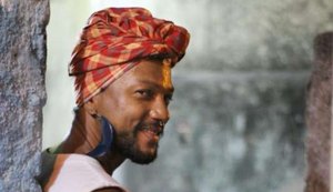 Artivista Futurista Afro Indígena LGBTQIAP+ Allexandrëa lança site