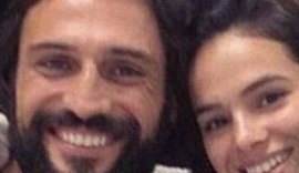 Bruna Marquezine está encantada com o galã português José Fidalgo