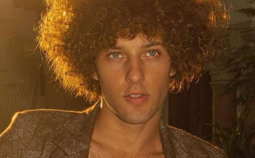 Ator de Verdades Secretas 2 deixa elenco após ser acusado de agredir ex-namorada