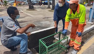 Prefeitura de Maceió inicia instalação de retentores em bueiros da orla