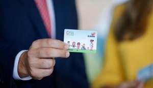 Cartão CRIA é concedido à primeira criança com síndrome congênita por Zika Vírus