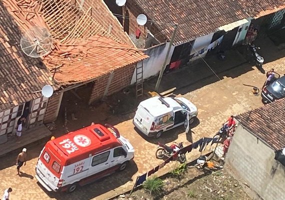 Samu Aeromédico resgata vítima de desabamento de telhado em Novo Lino